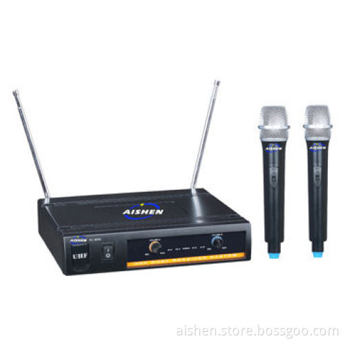 UHF Operating Distance is 100M Wireless Microphone